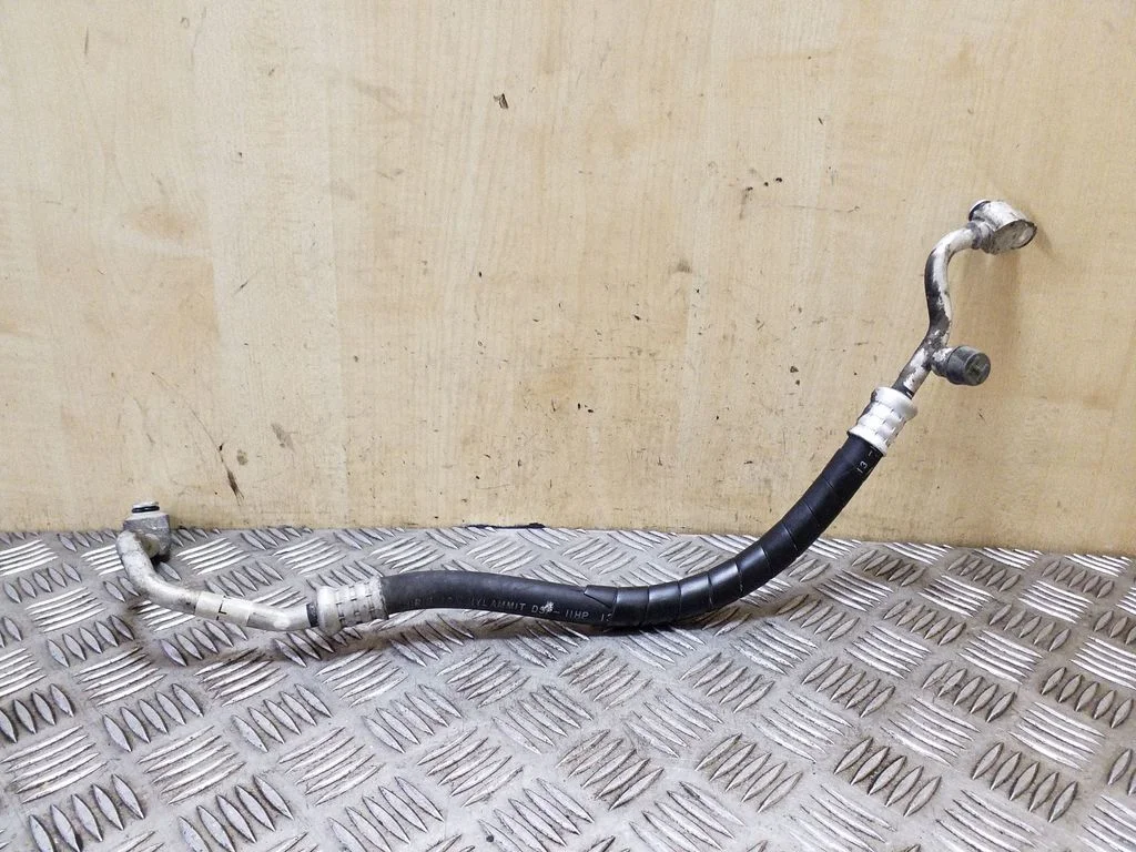 Air conditioning (A/C) pipe/hose
