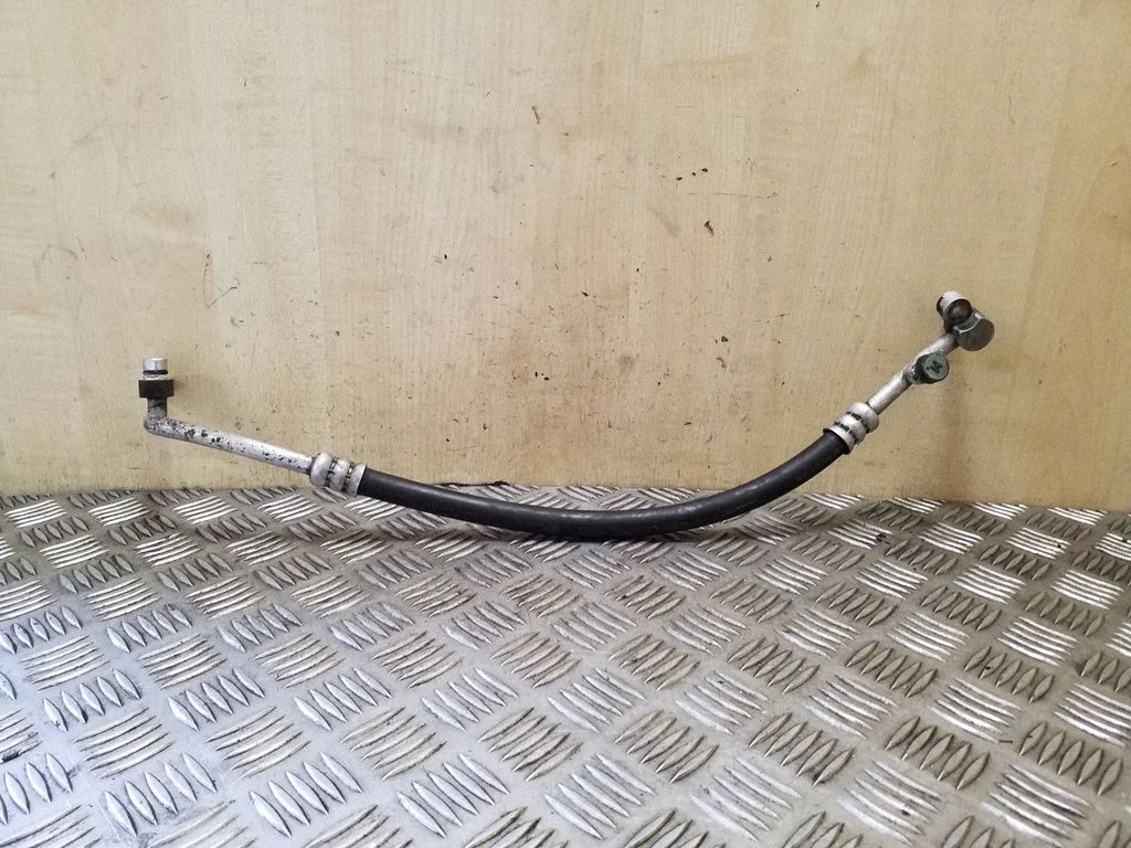 Air conditioning (A/C) pipe/hose