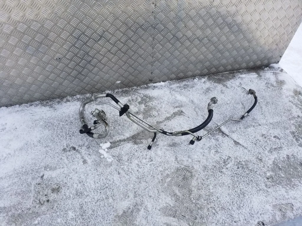 Air conditioning (A/C) pipe/hose 7P2820741AM