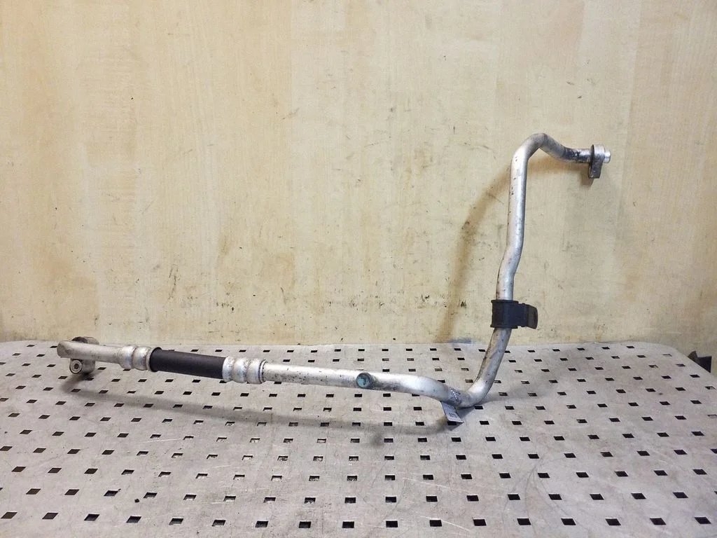 Air conditioning (A/C) pipe/hose 95489273