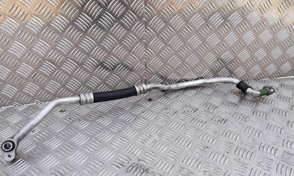 Air conditioning (A/C) pipe/hose