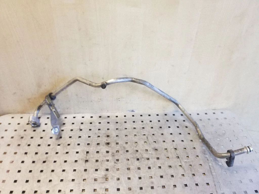 Air conditioning (A/C) pipe/hose
