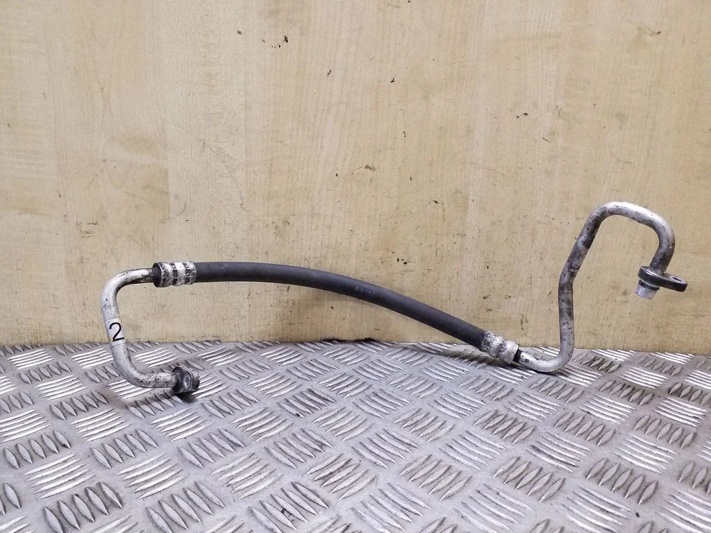 Air conditioning (A/C) pipe/hose