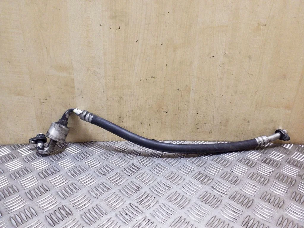 Air conditioning (A/C) pipe/hose