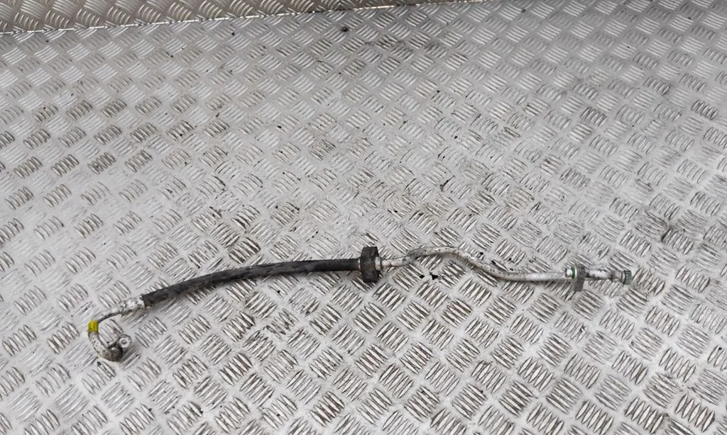 Air conditioning (A/C) pipe/hose