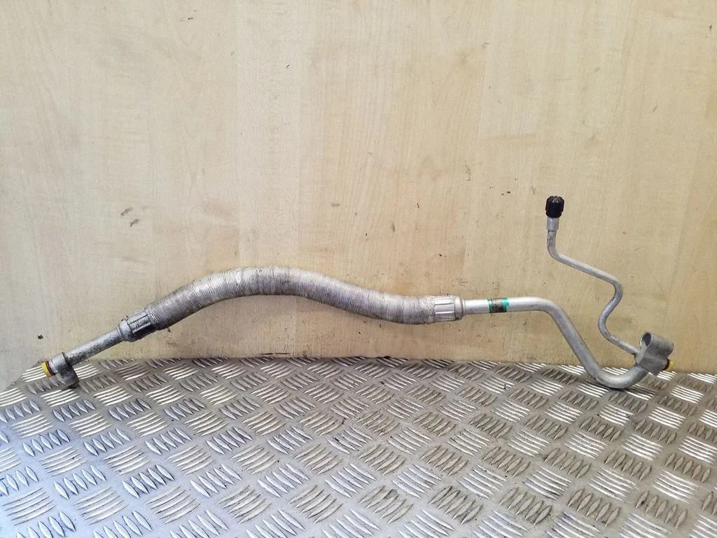 Air conditioning (A/C) pipe/hose 64533415347