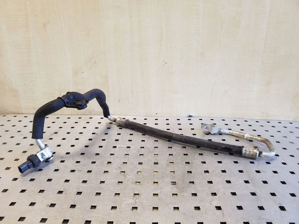 Air conditioning (A/C) pipe/hose