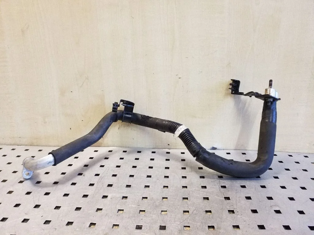 Air conditioning (A/C) pipe/hose MF4468209190