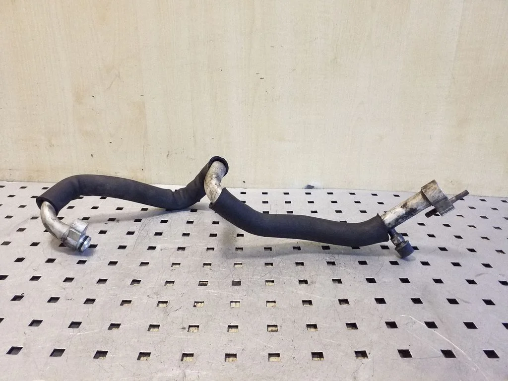 Air conditioning (A/C) pipe/hose