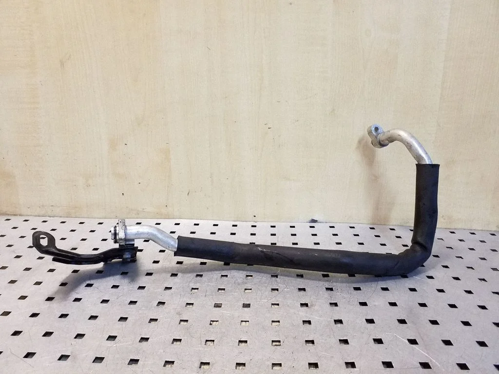 Air conditioning (A/C) pipe/hose MF446250