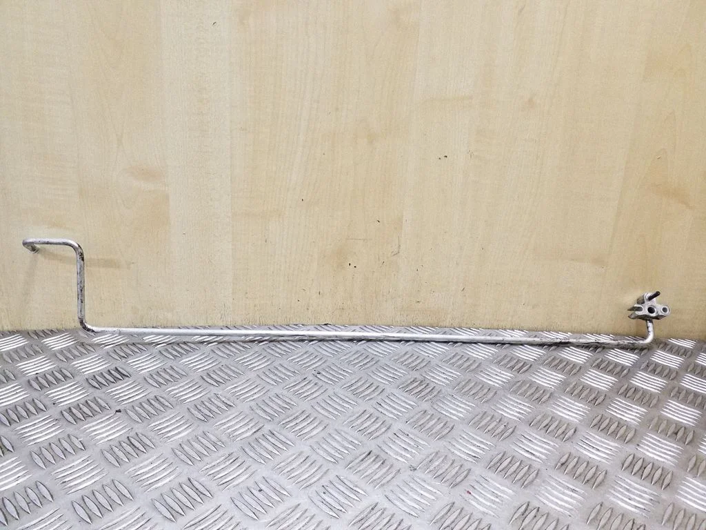 Air conditioning (A/C) pipe/hose