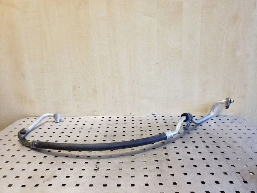 Kliimaseadme toru / voolik – Subaru XV I (2011-2018), eesmine