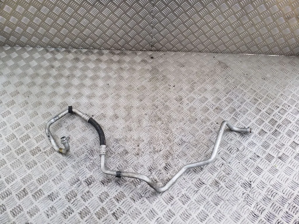 Air conditioning (A/C) pipe/hose