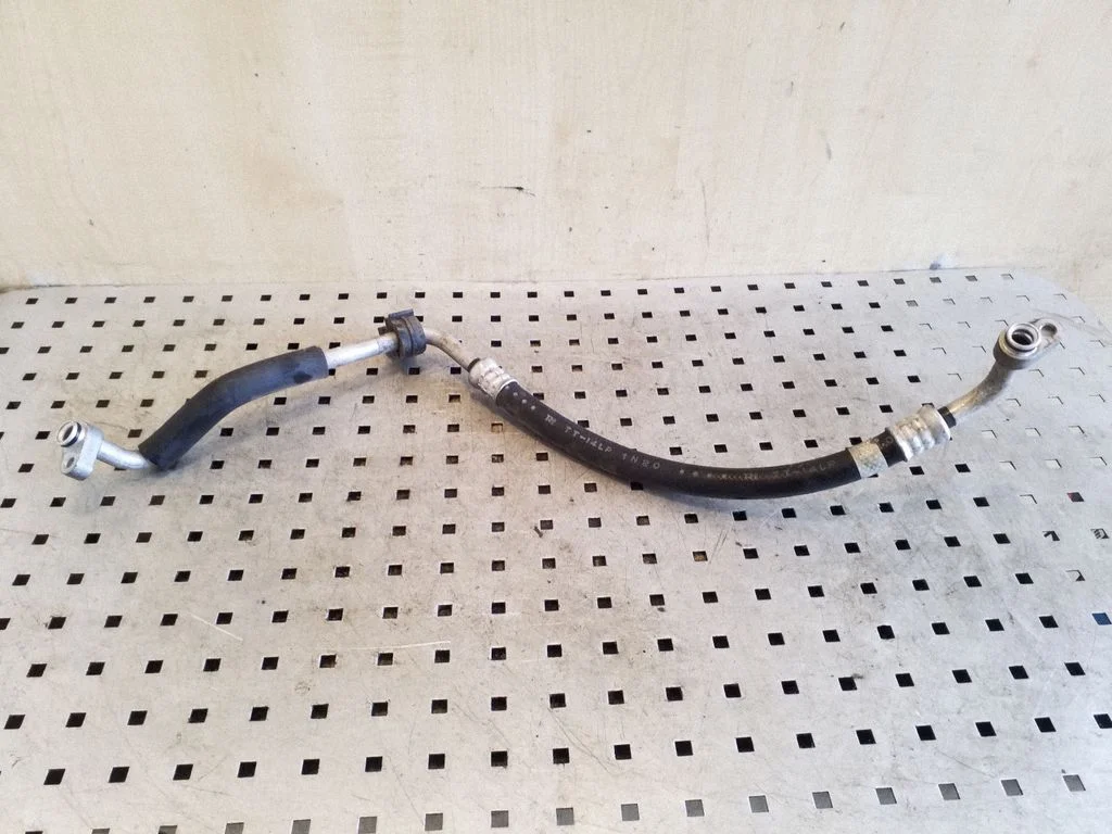 Air conditioning (A/C) pipe/hose