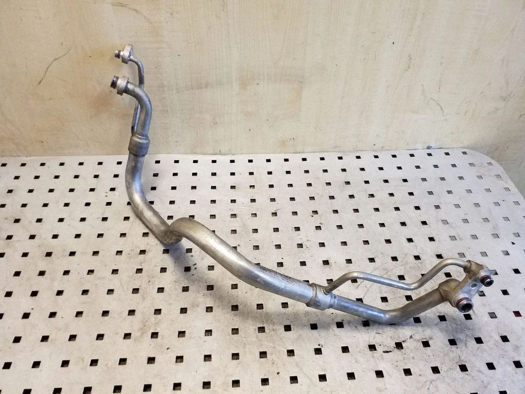 Air conditioning (A/C) pipe/hose 5Q2816738B
