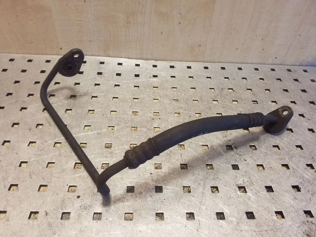 Air conditioning (A/C) pipe/hose
