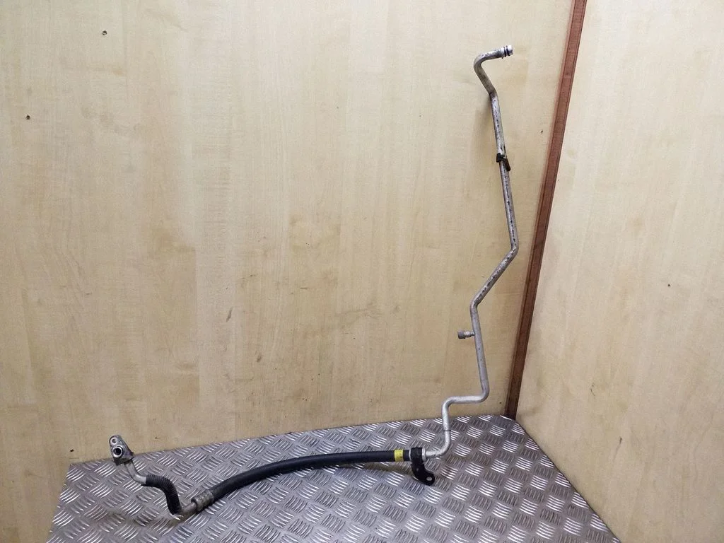 Air conditioning (A/C) pipe/hose