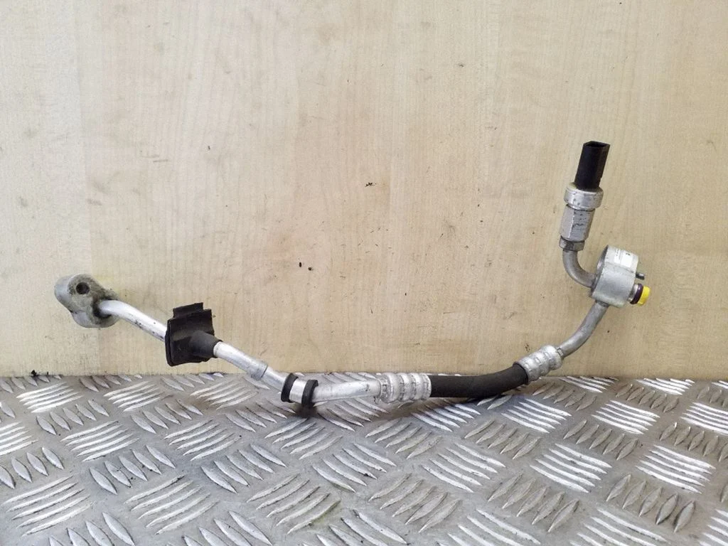 Przewody klimatyzacji 7L6820741E