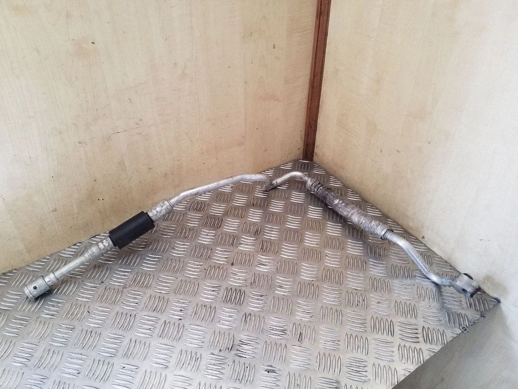 Air conditioning (A/C) pipe/hose 6Q1820743E
