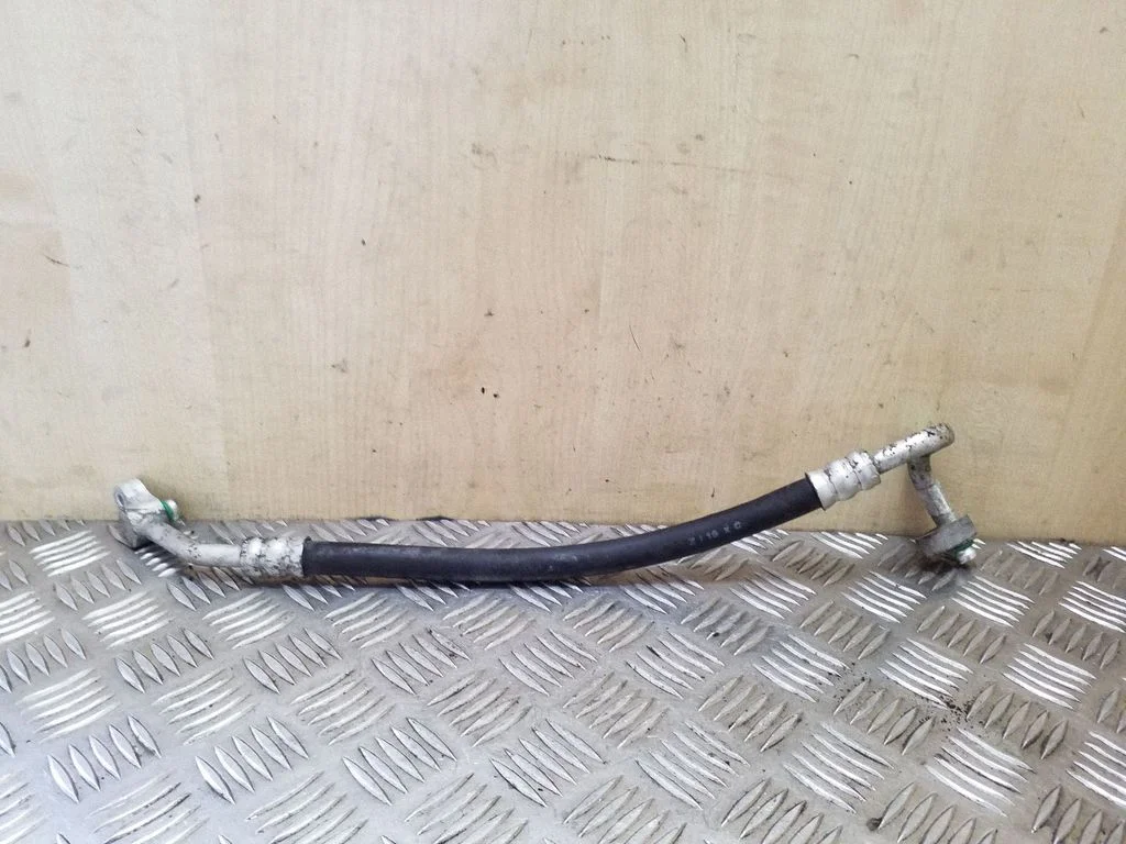Air conditioning (A/C) pipe/hose