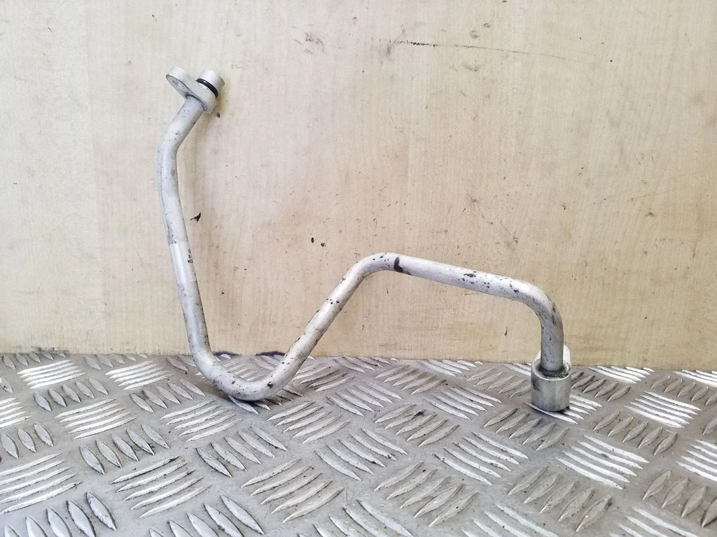 Air conditioning (A/C) pipe/hose 924474CE3A