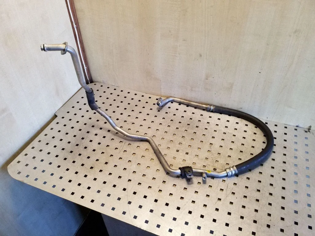 Air conditioning (A/C) pipe/hose