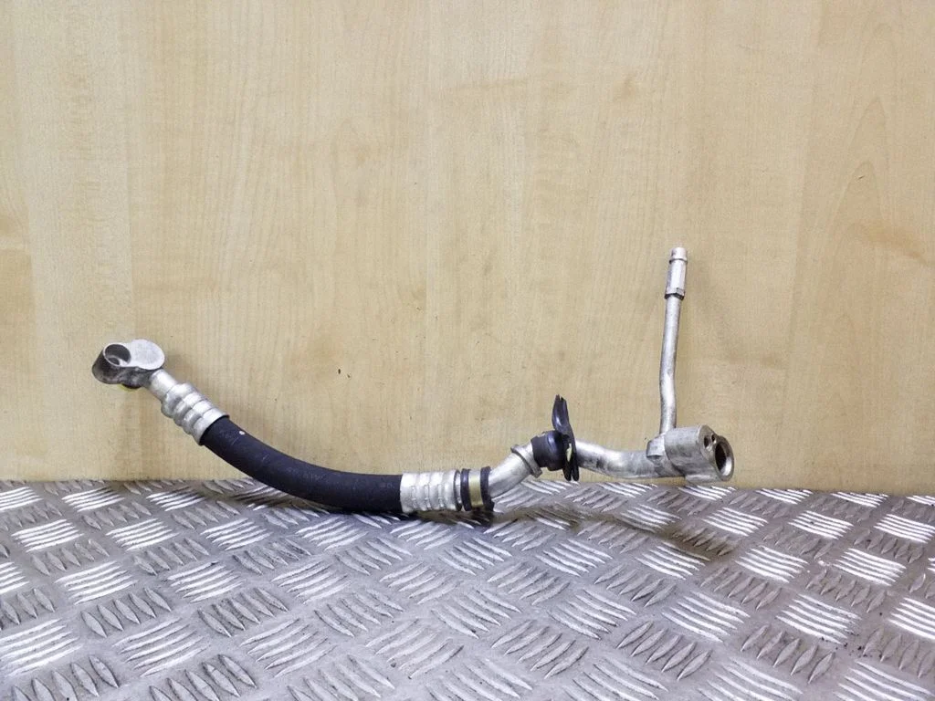 Kliimaseadme toru / voolik 7L6820743F