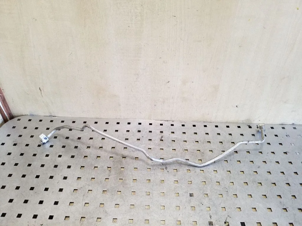 Air conditioning (A/C) pipe/hose