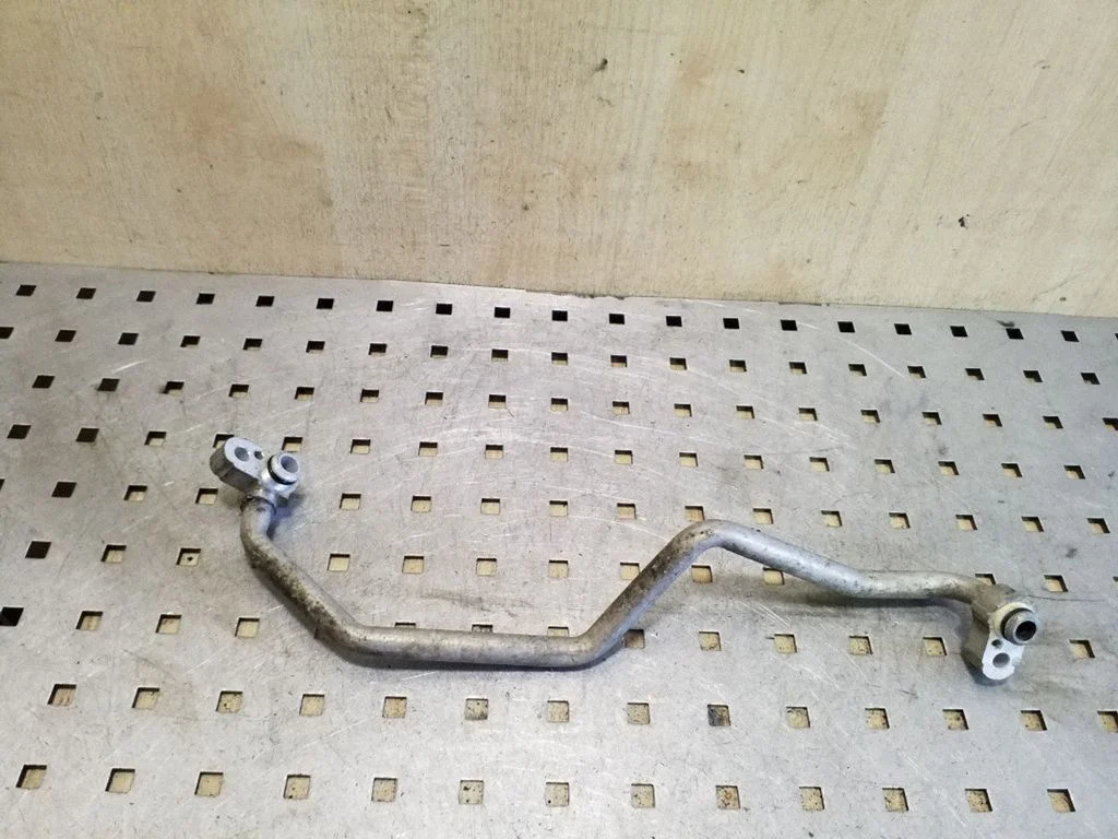 Air conditioning (A/C) pipe/hose