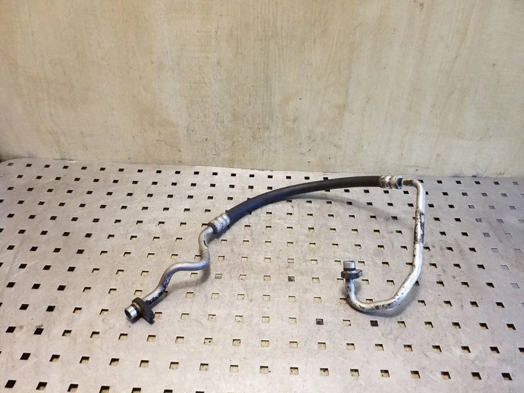 Air conditioning (A/C) pipe/hose