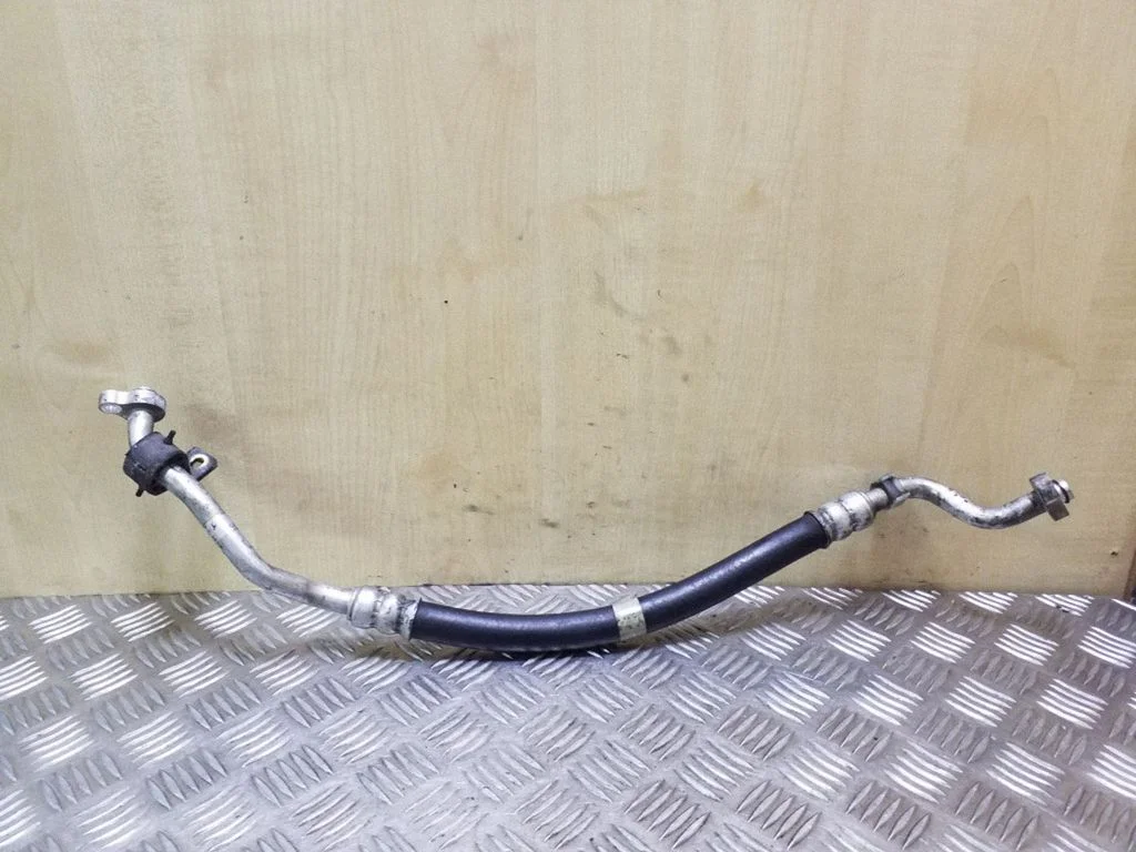 Air conditioning (A/C) pipe/hose