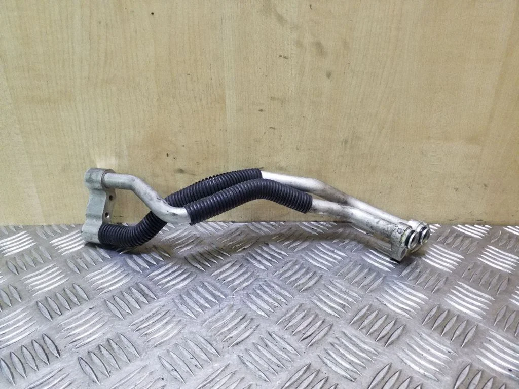 Air conditioning (A/C) pipe/hose