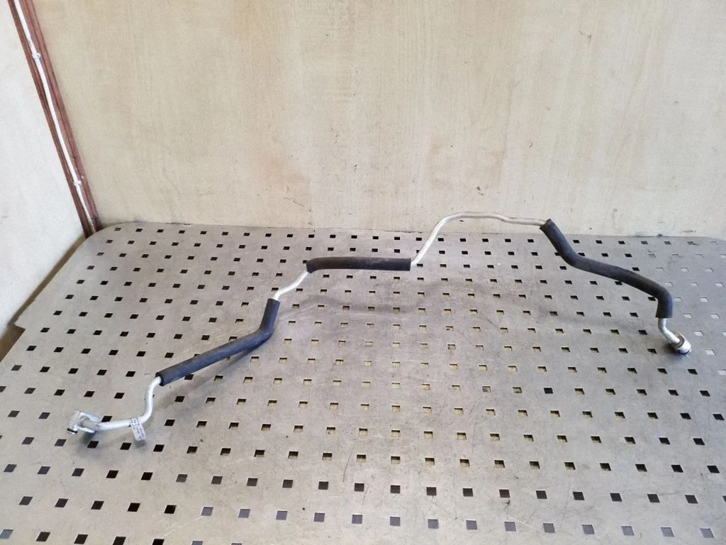 Air conditioning (A/C) pipe/hose