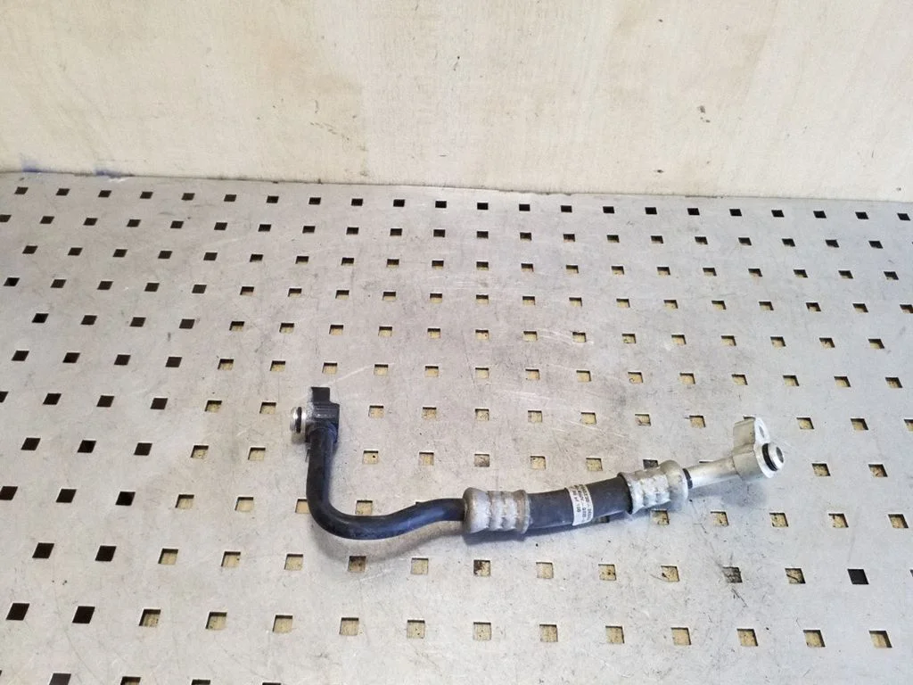 Air conditioning (A/C) pipe/hose