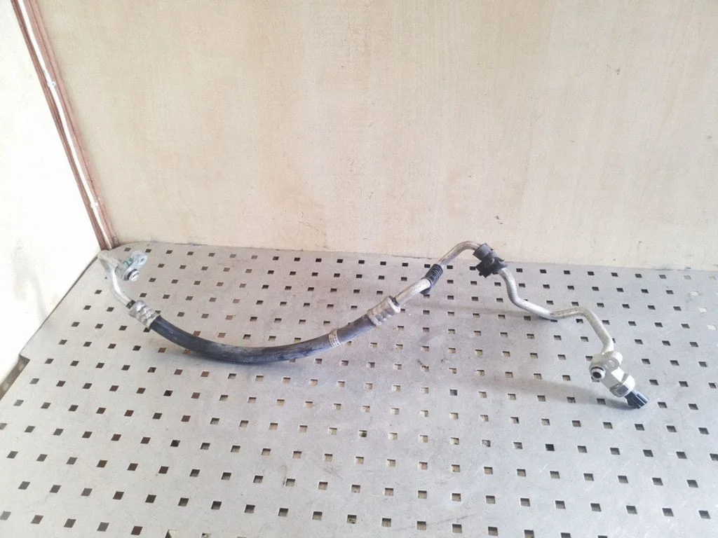 Air conditioning (A/C) pipe/hose