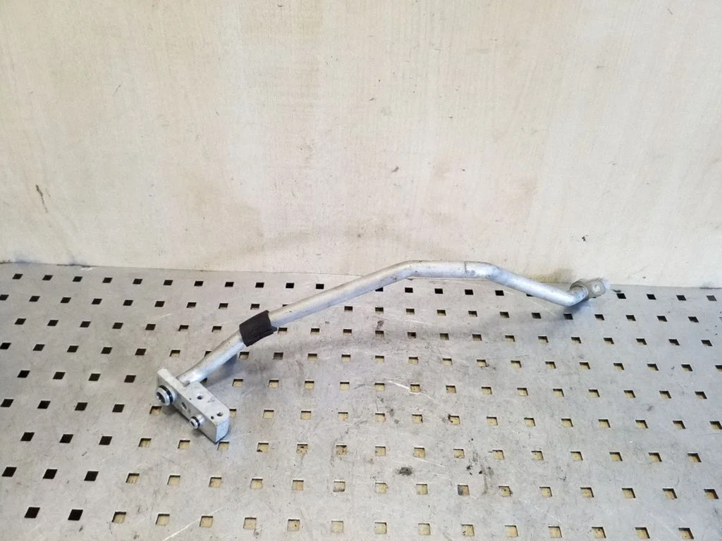 Air conditioning (A/C) pipe/hose