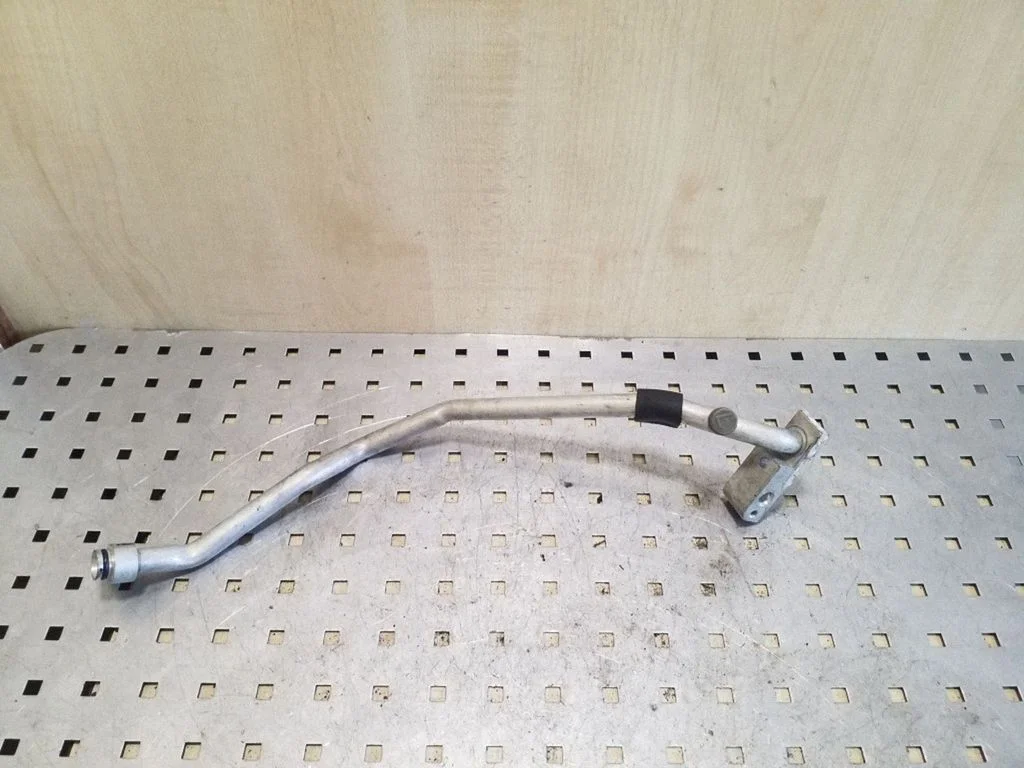 Air conditioning (A/C) pipe/hose