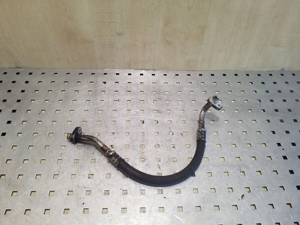 Air conditioning (A/C) pipe/hose