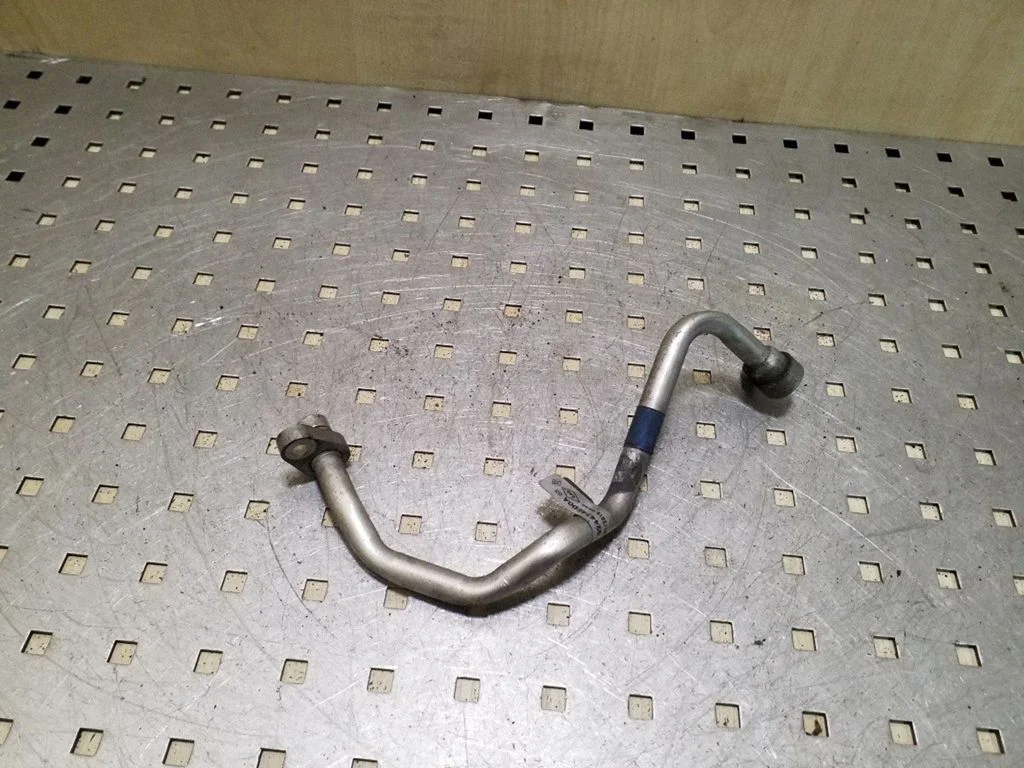 Air conditioning (A/C) pipe/hose 924474ED0A
