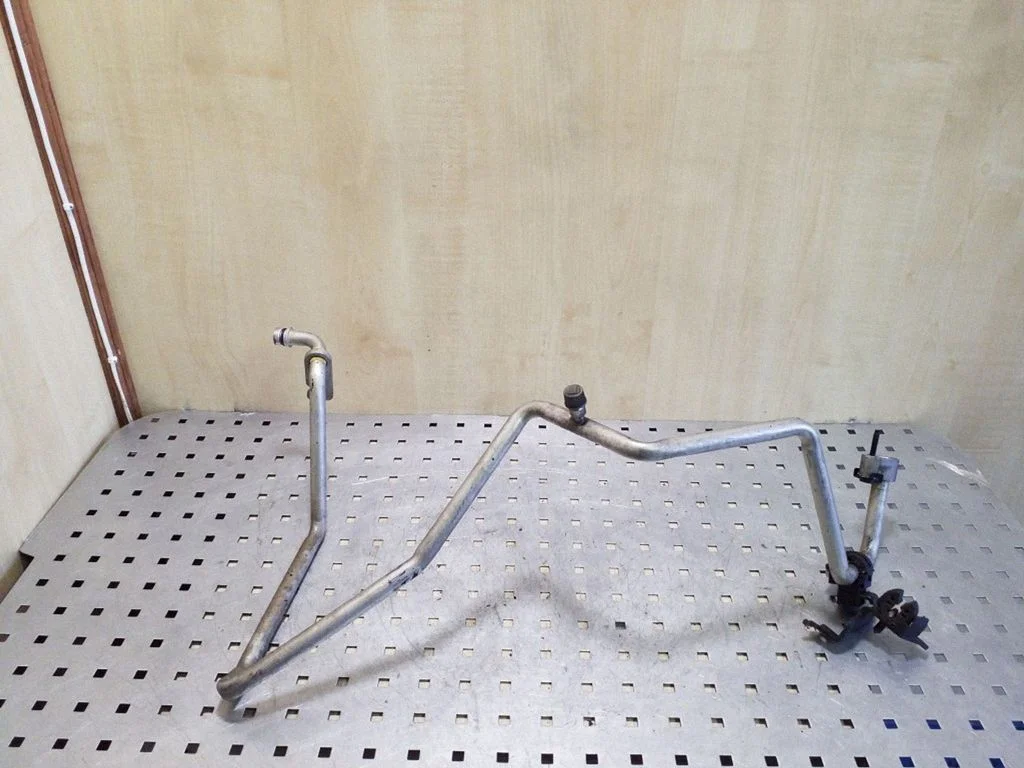 Air conditioning (A/C) pipe/hose