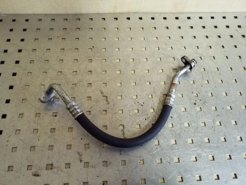 Air conditioning (A/C) pipe/hose
