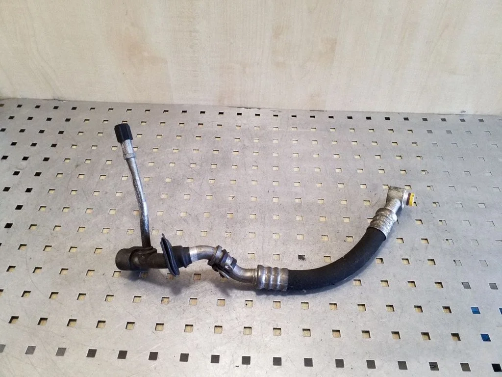 Kliimaseadme toru / voolik 7L6820743F – Audi Q7 4L (2005-2015)