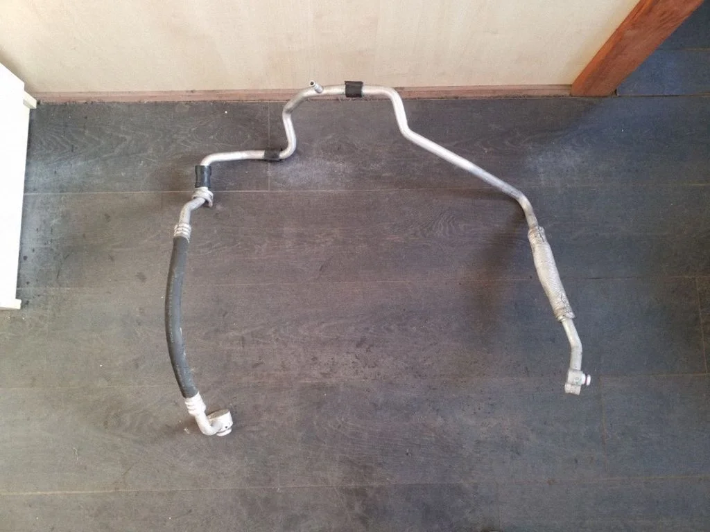 Air conditioning (A/C) pipe/hose