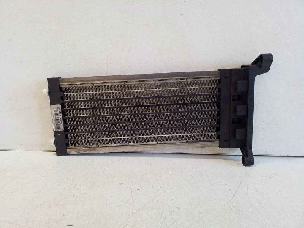 Elektryczna nagrzewnica kabiny 4F0819011