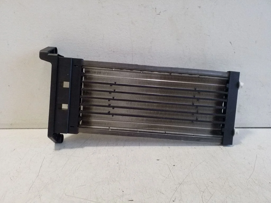 Elektryczna nagrzewnica kabiny 4F0819011