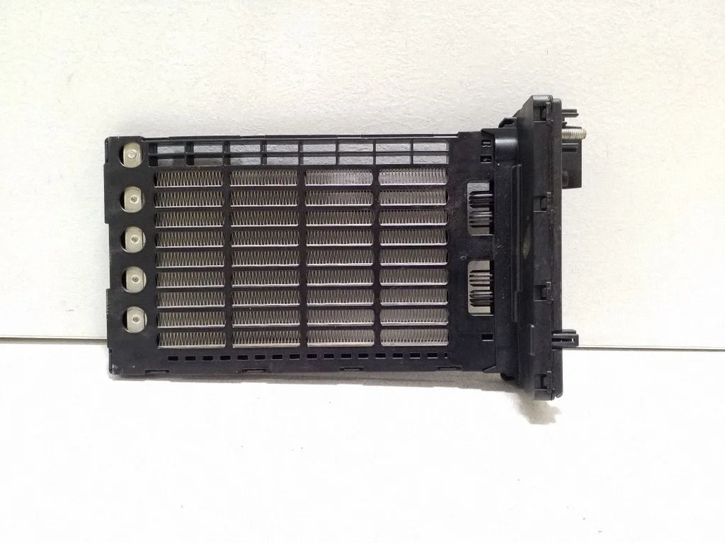 Elektriline salongi küttekeha radiaator 7P0963235