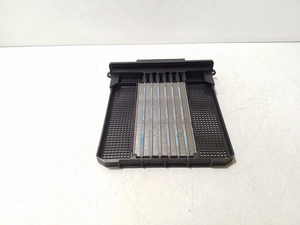 Elektriline salongi küttekeha radiaator Z5892002