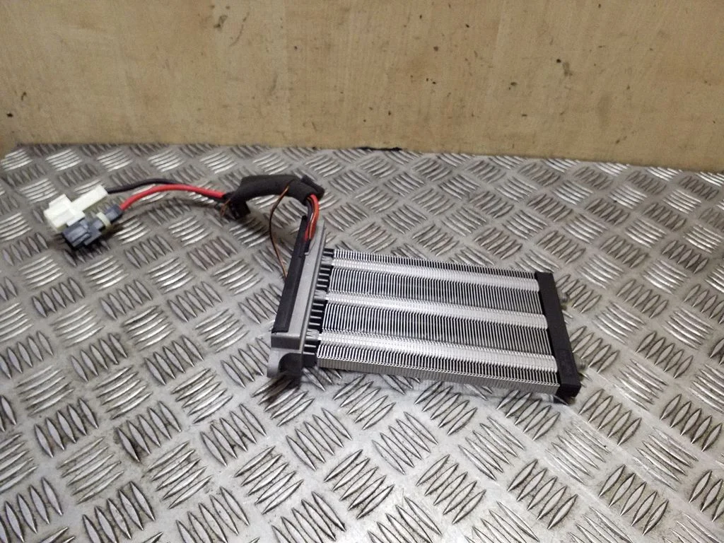 Elektryczna nagrzewnica kabiny 6G9118K463DC