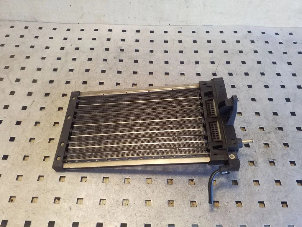 Elektriline salongi küttekeha radiaator 0134100236