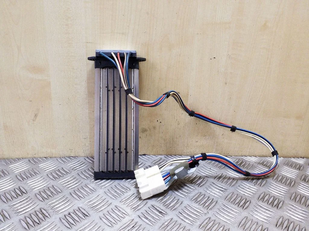 Elektriline salongi küttekeha radiaator MF0134100400
